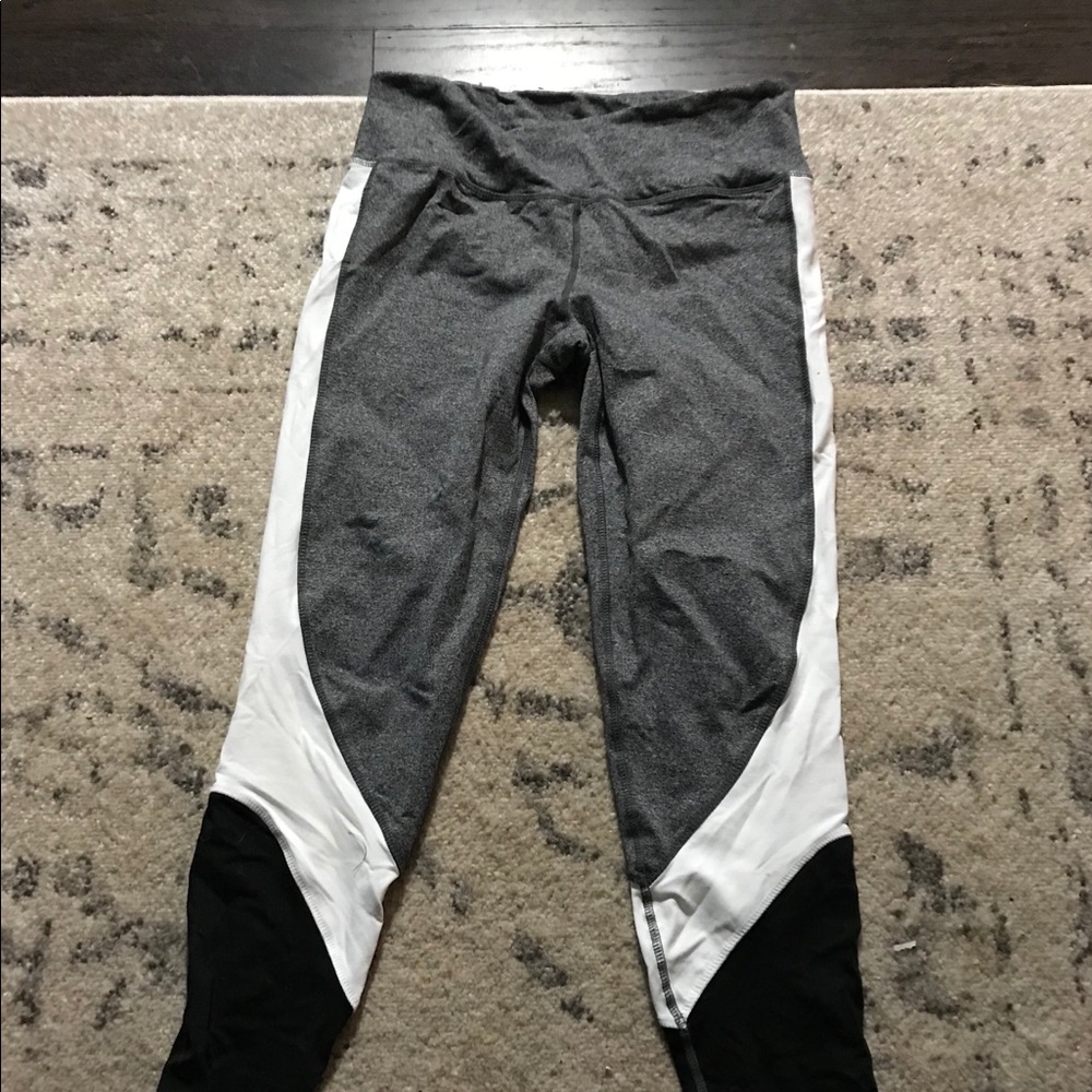 Athletic leggings